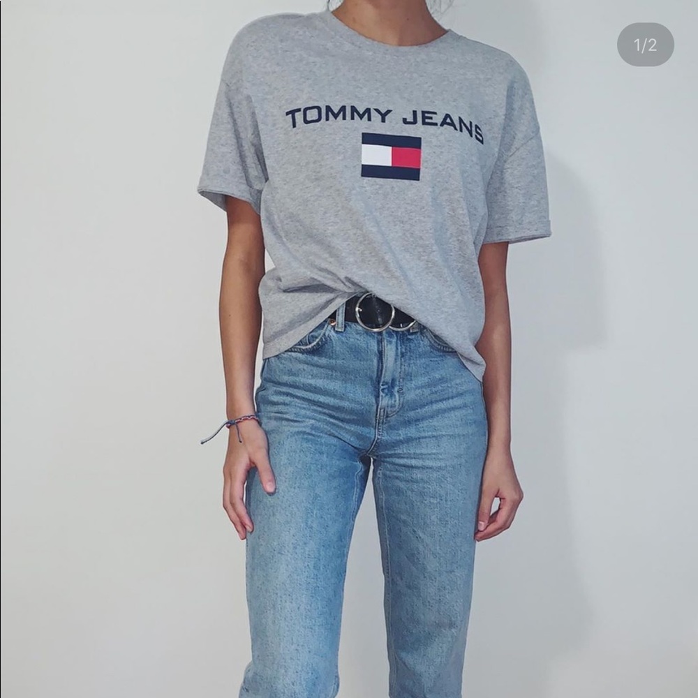 TOMMY HILFIGER T SHIRT